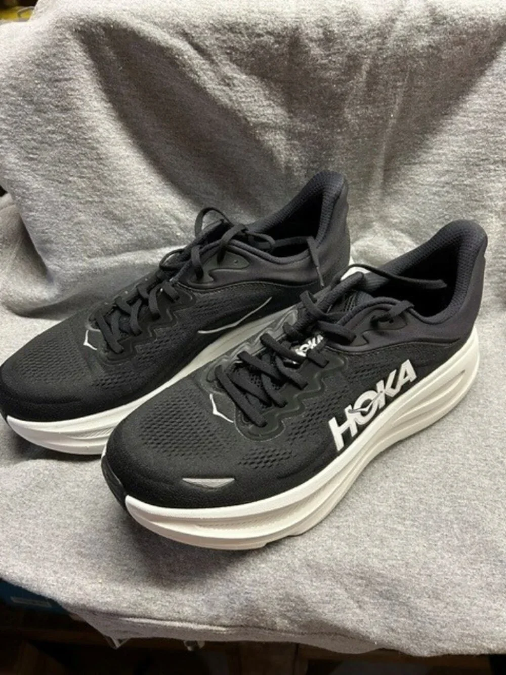 Hoka One  Bondi 9 1162011 / BWHT Men's size 13 Black/white Color